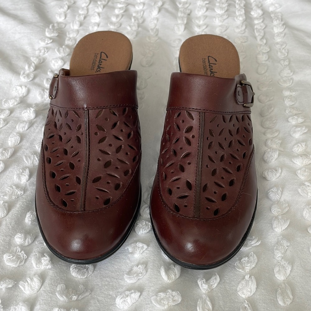 Clark’s clogs size 9.5